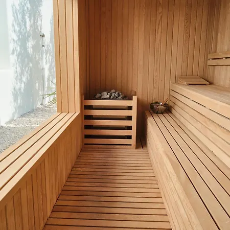 Neox With 2 Pools, Jacuzzi, Sauna & Minigolf Βίλα