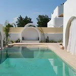 Neox With 2 Pools, Jacuzzi, Sauna & Minigolf וילה