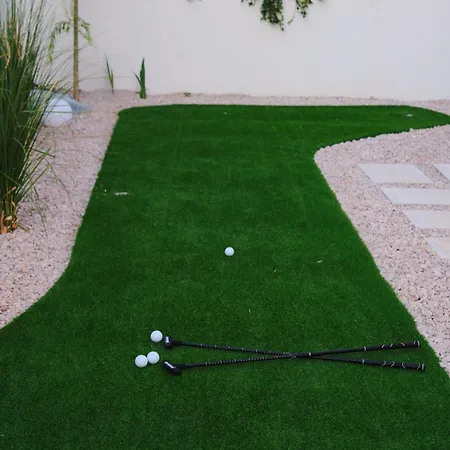 Neox With 2 Pools, Jacuzzi, Sauna & Minigolf