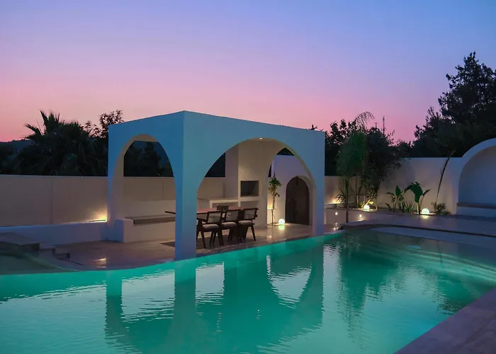 Neox With 2 Pools, Jacuzzi, Sauna & Minigolf *