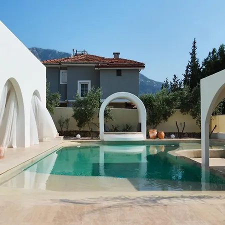 Neox With 2 Pools, Jacuzzi, Sauna & Minigolf Vilă *